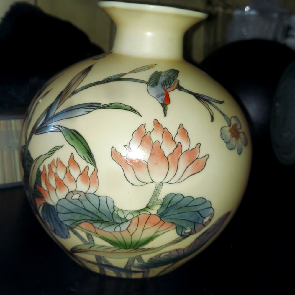 Toyo antique vases